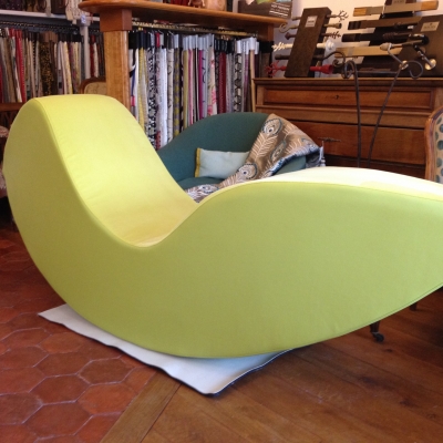 réfection d'une méridienne contemporaine couverture velours anis